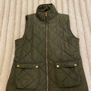 Army green vest (Like-new)